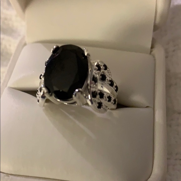 Ring - Picture 3 of 3